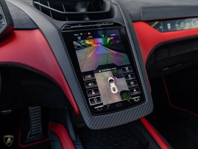 2025 Lamborghini Revuelto - Image 19 of 31