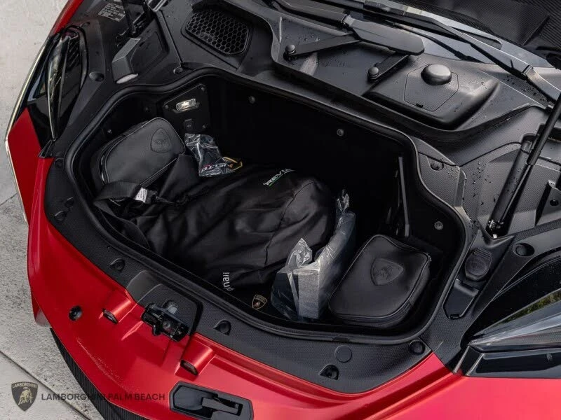 2025 Lamborghini Revuelto - Image 31 of 31