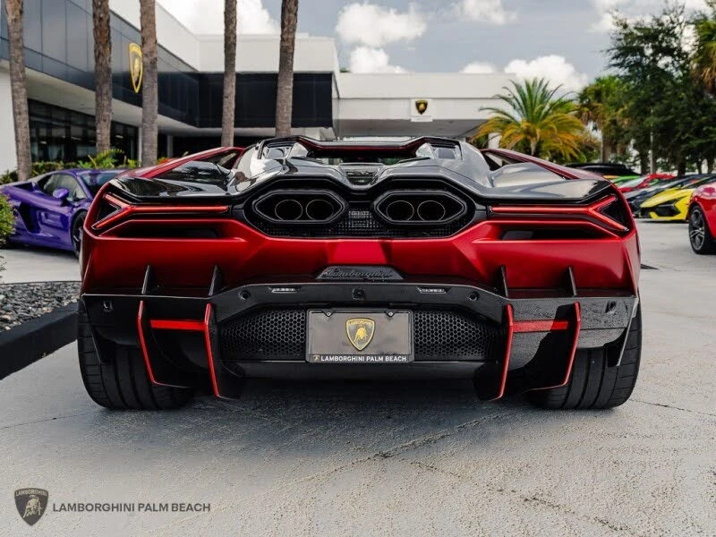 2025 Lamborghini Revuelto - Image 5 of 31