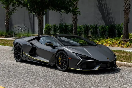 2025 Lamborghini Revuelto AWD