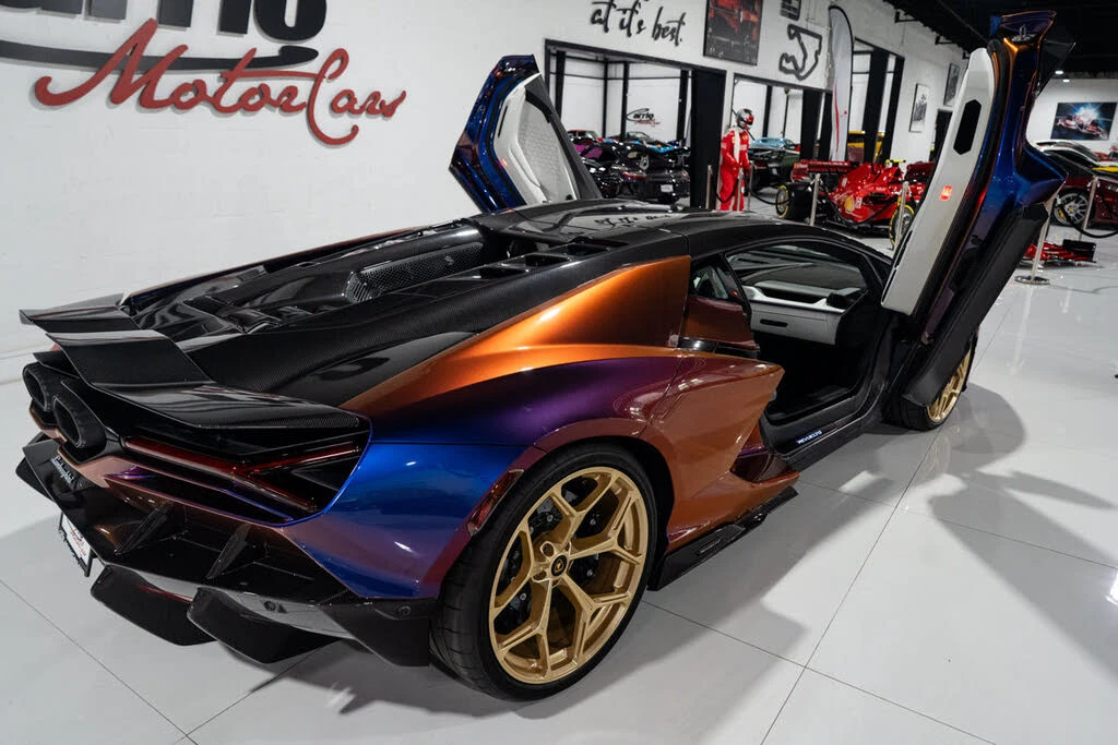2025 Lamborghini Revuelto - Image 7 of 31