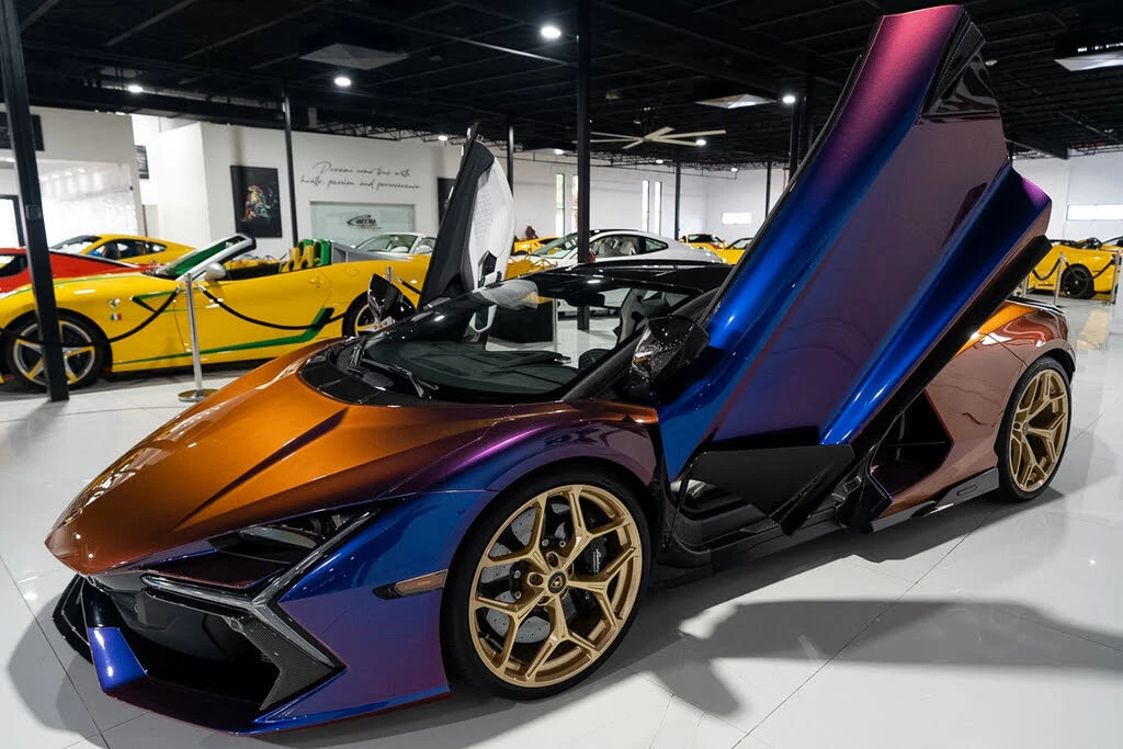 2025 Lamborghini Revuelto - Image 3 of 31