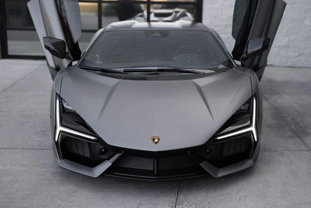 2025 Lamborghini Revuelto - Image 5 of 31