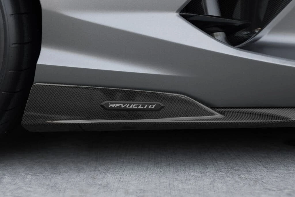 2025 Lamborghini Revuelto - Image 13 of 31