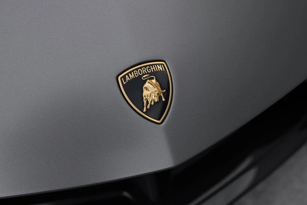 2025 Lamborghini Revuelto - Image 8 of 31