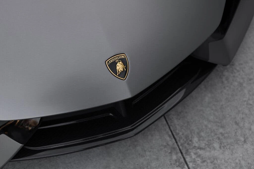 2025 Lamborghini Revuelto - Image 7 of 31