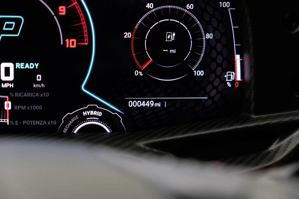 2025 Lamborghini Revuelto - Image 20 of 31