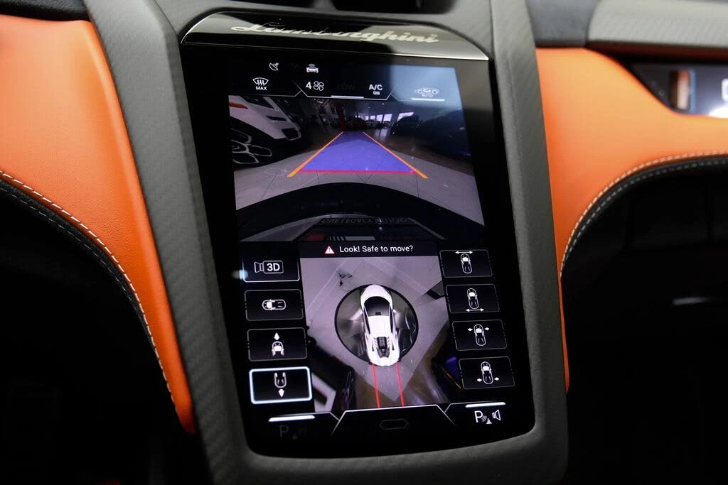 2025 Lamborghini Revuelto - Image 23 of 31