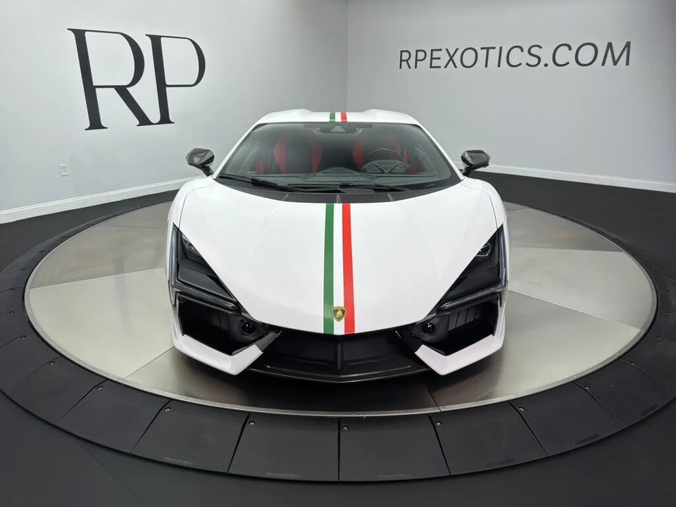 2025 Lamborghini Revuelto - Image 5 of 24