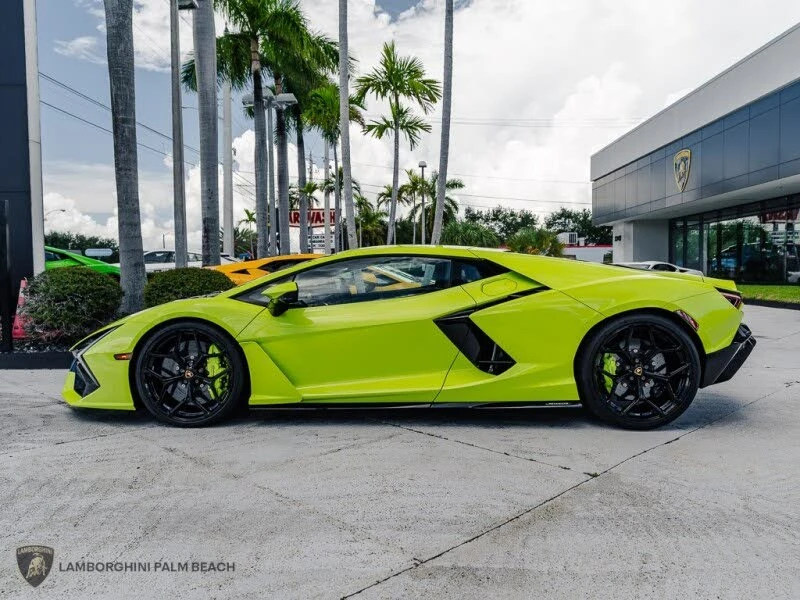 2025 Lamborghini Revuelto - Image 2 of 31