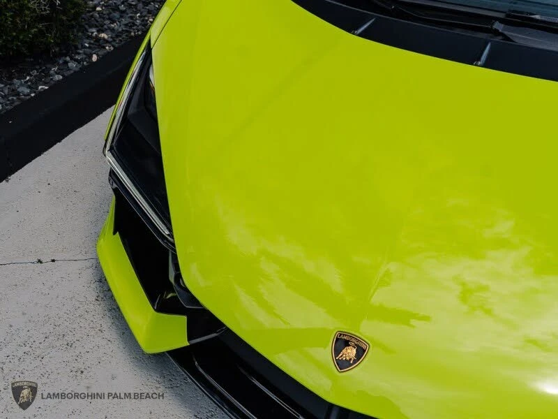 2025 Lamborghini Revuelto - Image 8 of 31