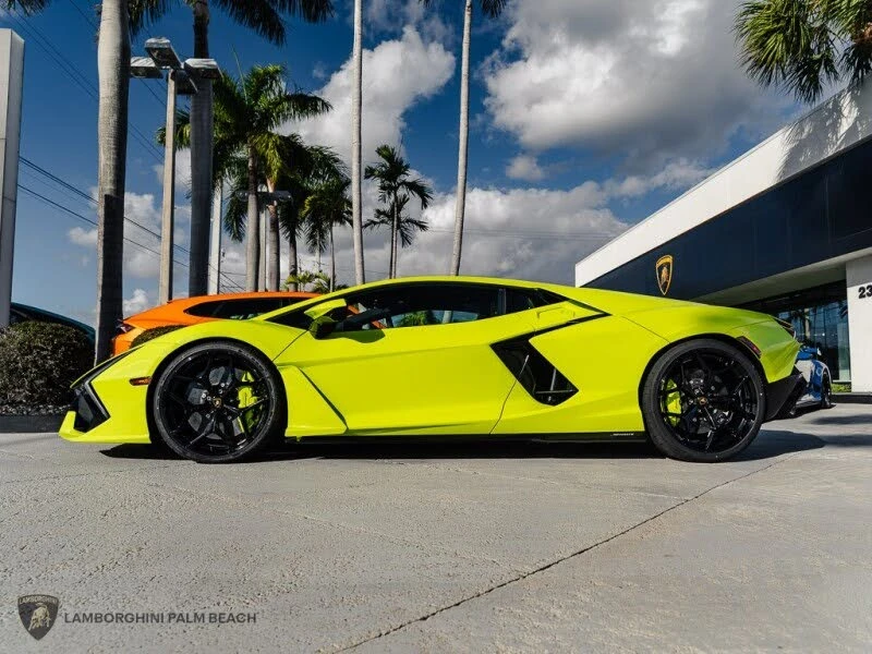 2025 Lamborghini Revuelto - Image 2 of 26
