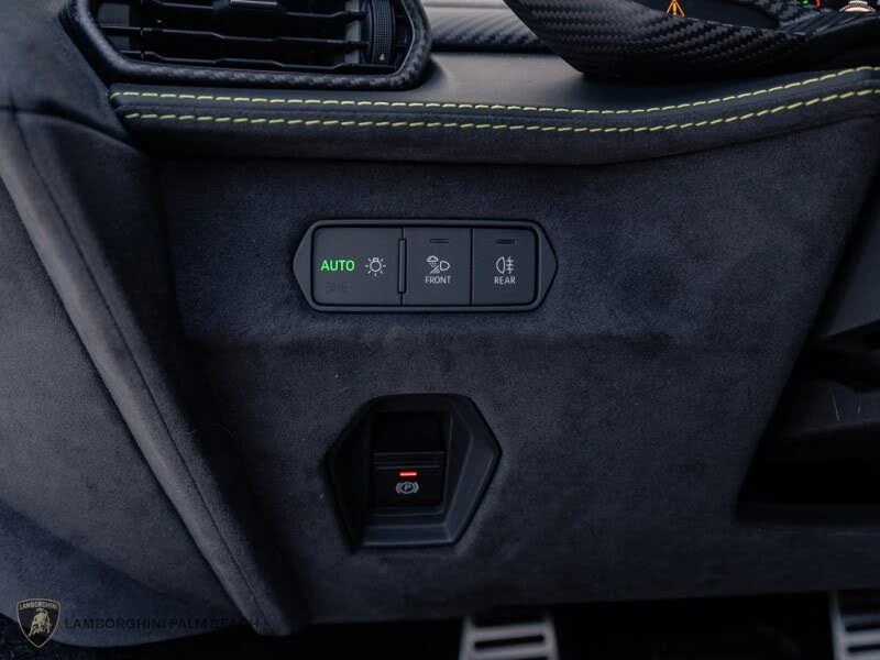 2025 Lamborghini Revuelto - Image 22 of 26