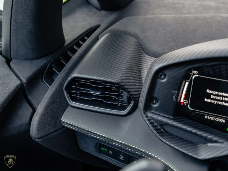 2025 Lamborghini Revuelto - Image 16 of 26