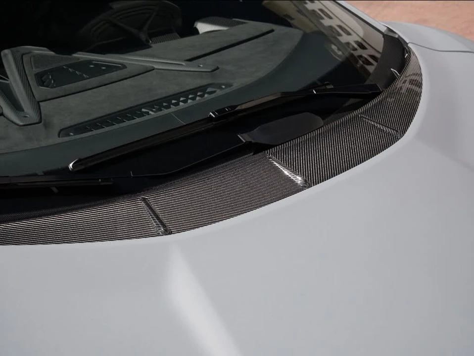 2025 Lamborghini Revuelto - Image 11 of 31