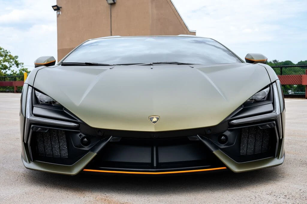 2025 Lamborghini Revuelto - Image 8 of 30