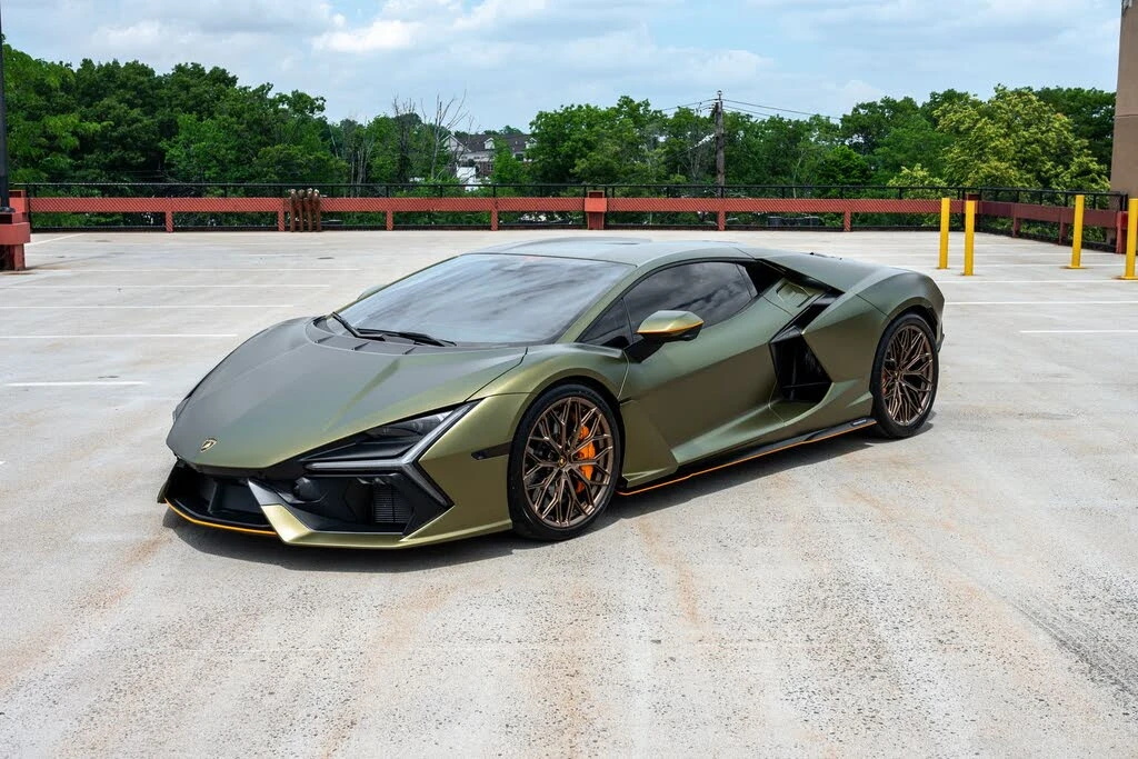 2025 Lamborghini Revuelto - Image 9 of 30