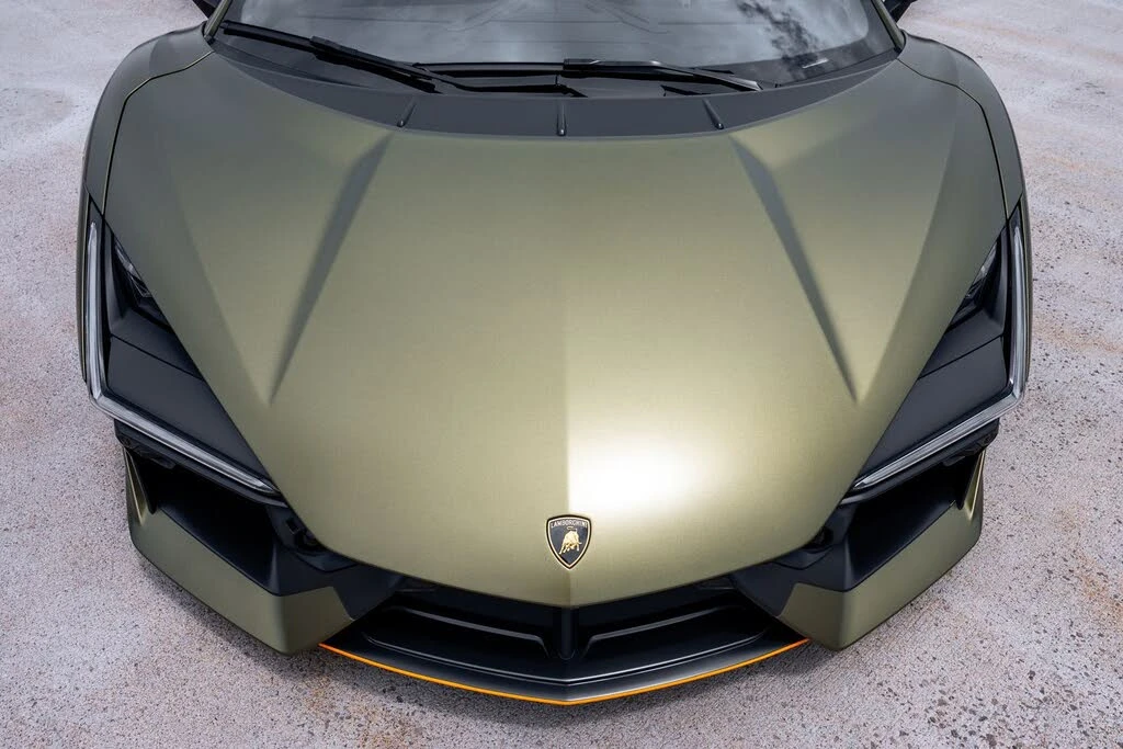 2025 Lamborghini Revuelto - Image 14 of 30