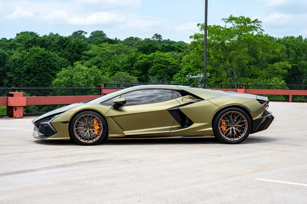 2025 Lamborghini Revuelto - Image 3 of 30