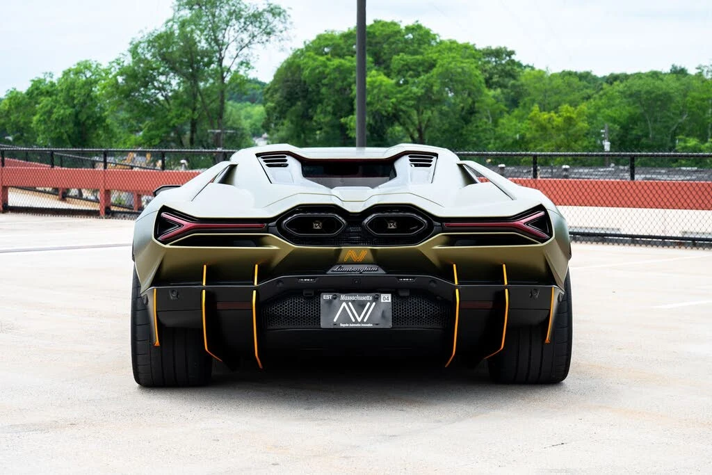 2025 Lamborghini Revuelto - Image 7 of 30