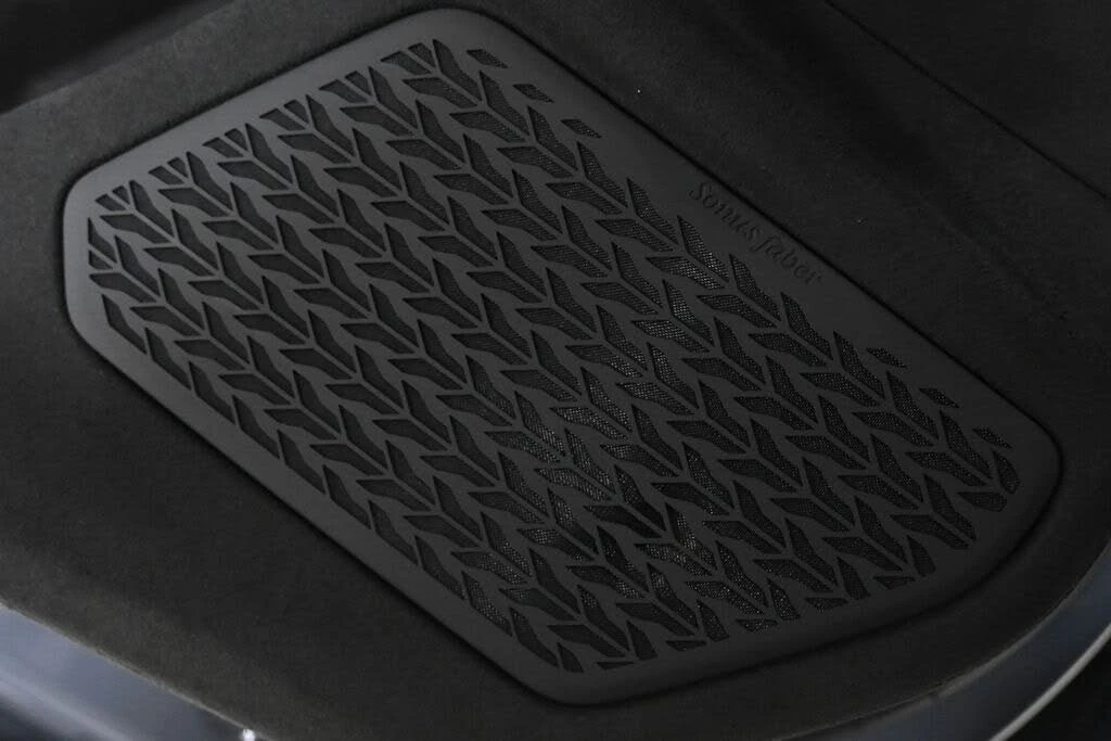 2025 Lamborghini Revuelto - Image 18 of 31