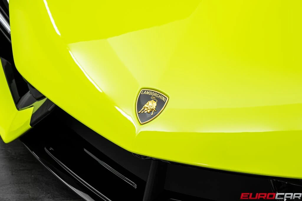 2025 Lamborghini Revuelto - Image 11 of 31