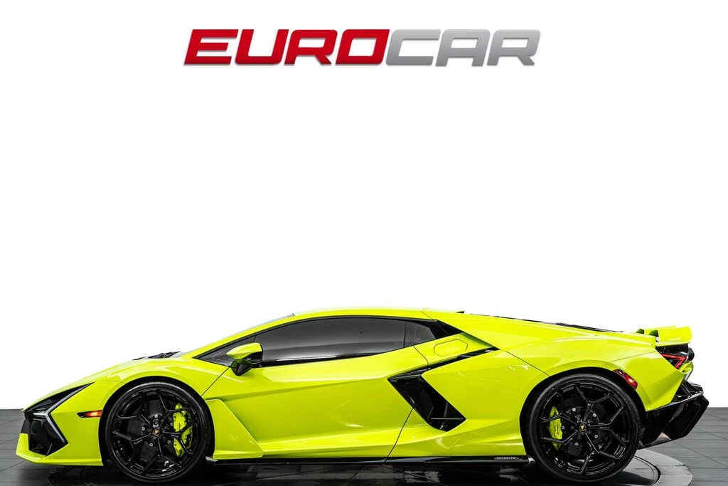 2025 Lamborghini Revuelto - Image 2 of 31