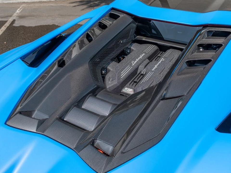 2025 Lamborghini Revuelto - Image 30 of 31