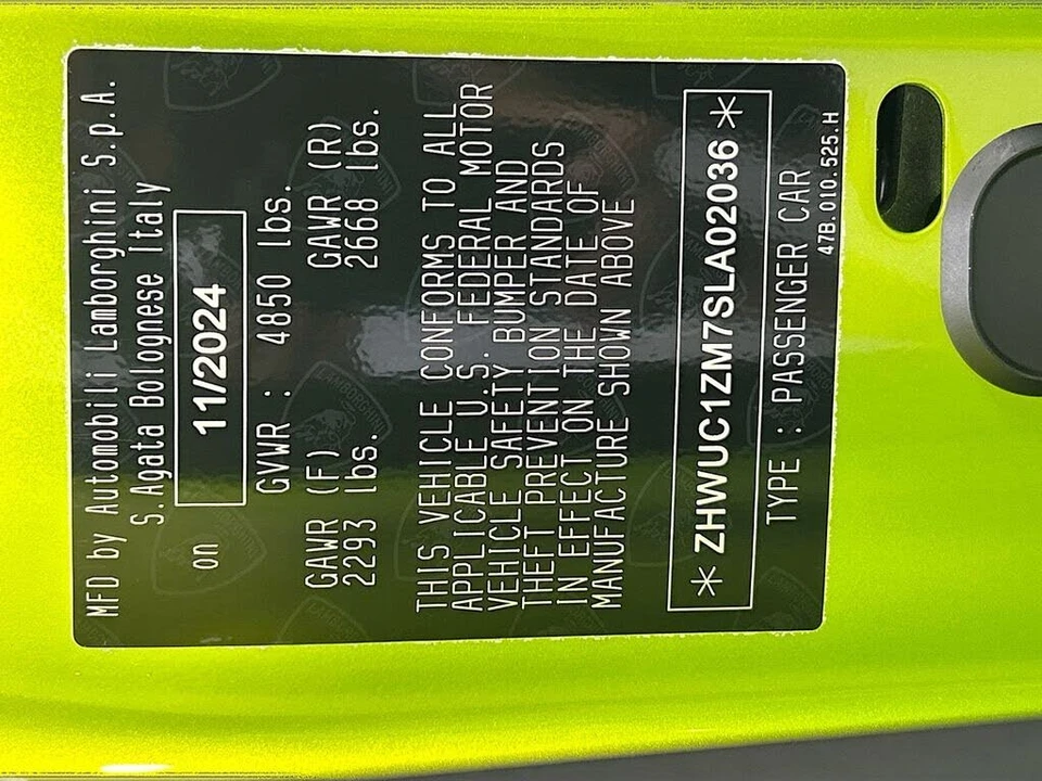 2025 Lamborghini Revuelto - Image 30 of 30