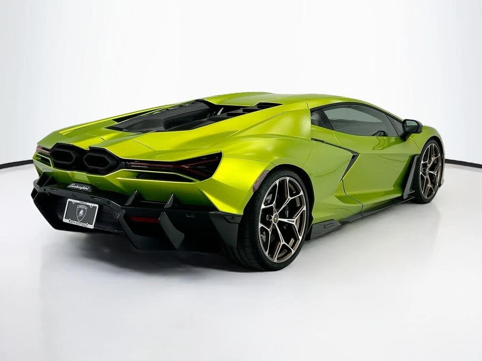 2025 Lamborghini Revuelto - Image 5 of 30