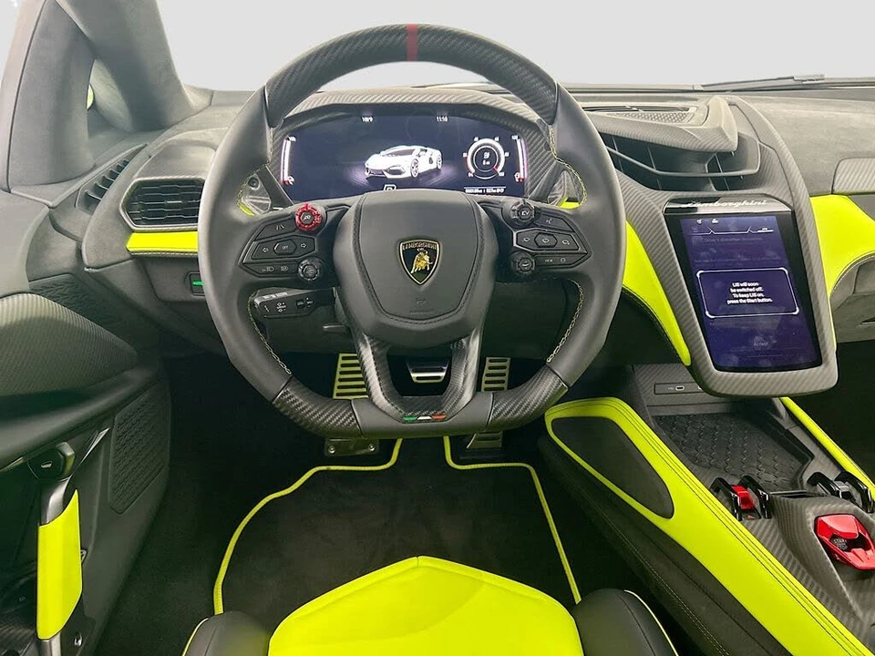 2025 Lamborghini Revuelto - Image 10 of 30