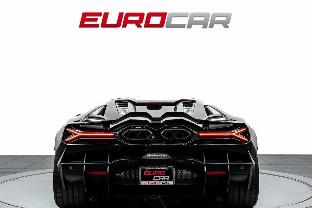 2025 Lamborghini Revuelto - Image 4 of 31