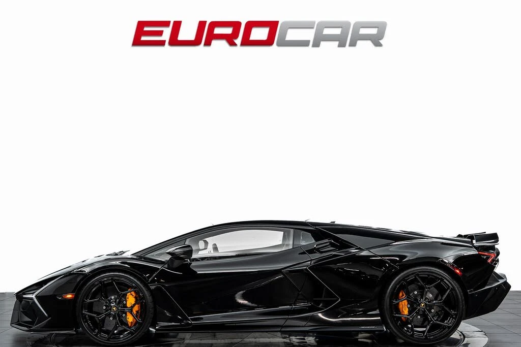 2025 Lamborghini Revuelto - Image 2 of 31