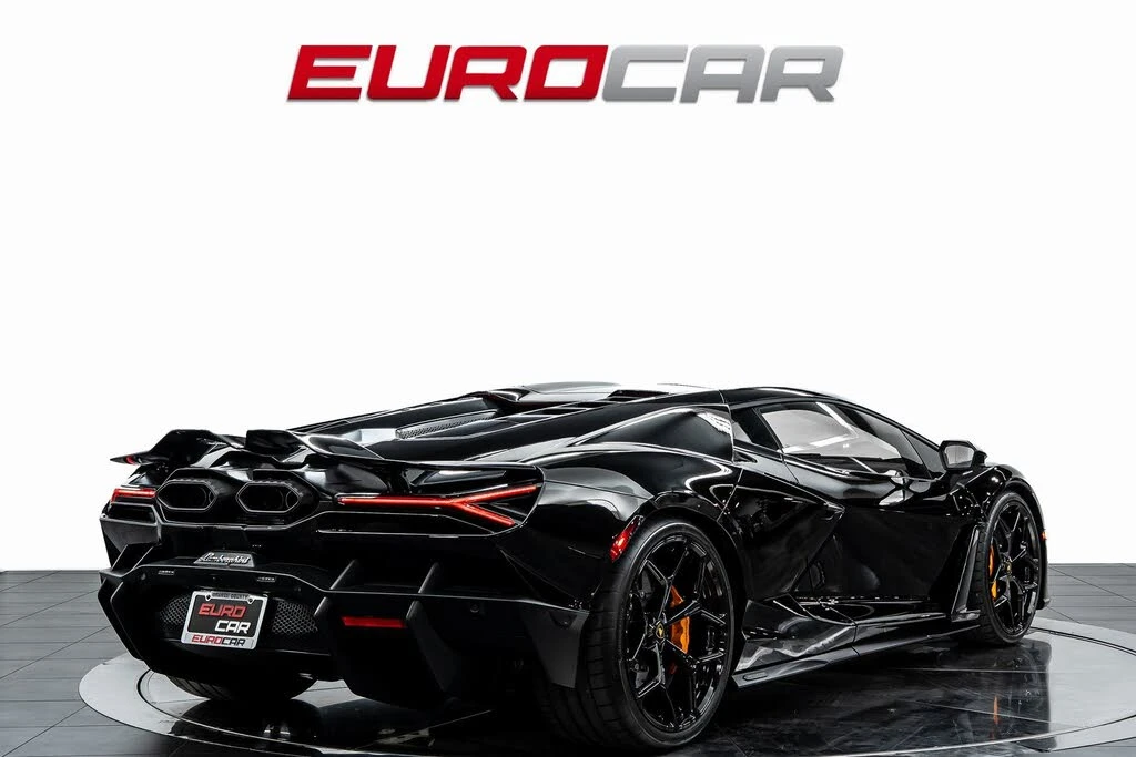 2025 Lamborghini Revuelto - Image 5 of 31