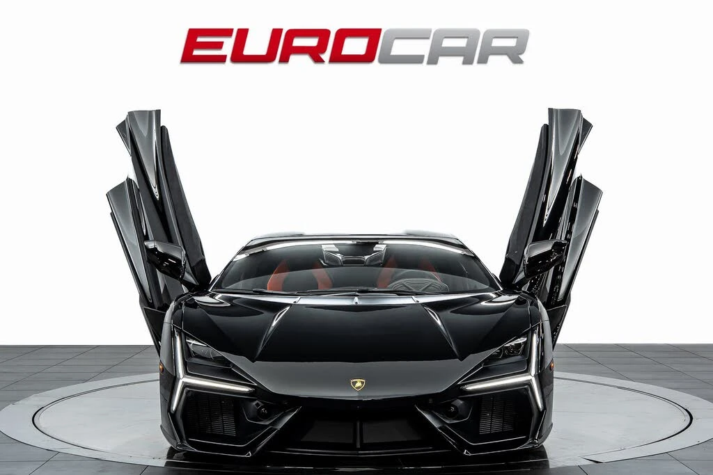 2025 Lamborghini Revuelto - Image 8 of 31