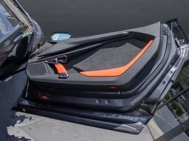 2025 Lamborghini Revuelto - Image 31 of 31