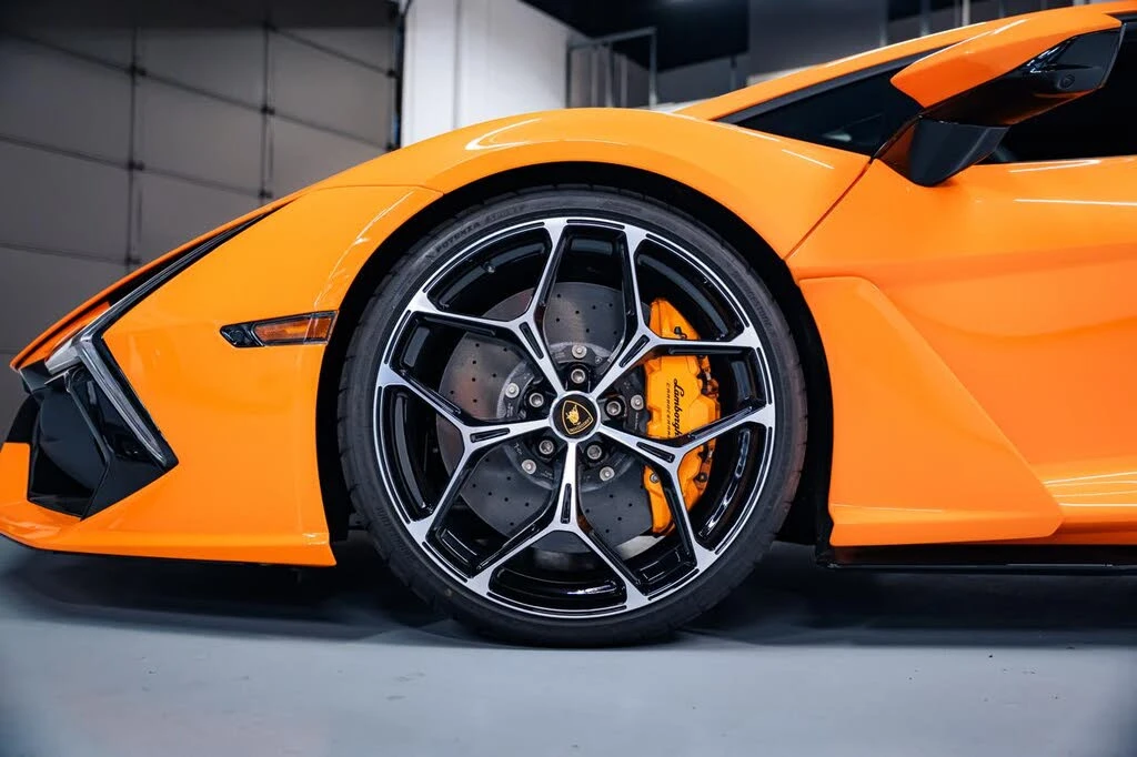 2025 Lamborghini Revuelto - Image 9 of 31