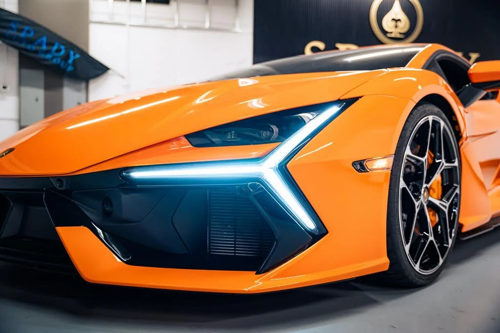 2025 Lamborghini Revuelto - Image 15 of 31