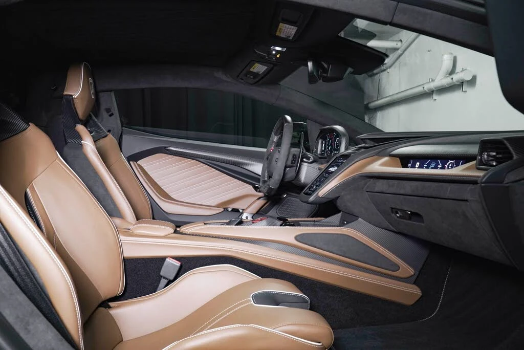 2025 Lamborghini Revuelto - Image 11 of 28