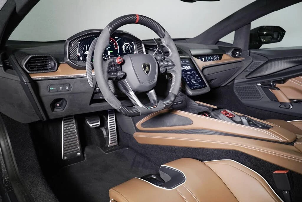 2025 Lamborghini Revuelto - Image 3 of 28