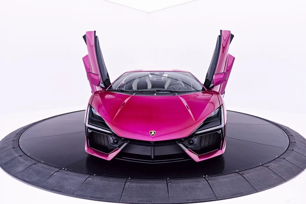 2025 Lamborghini Revuelto - Image 27 of 31