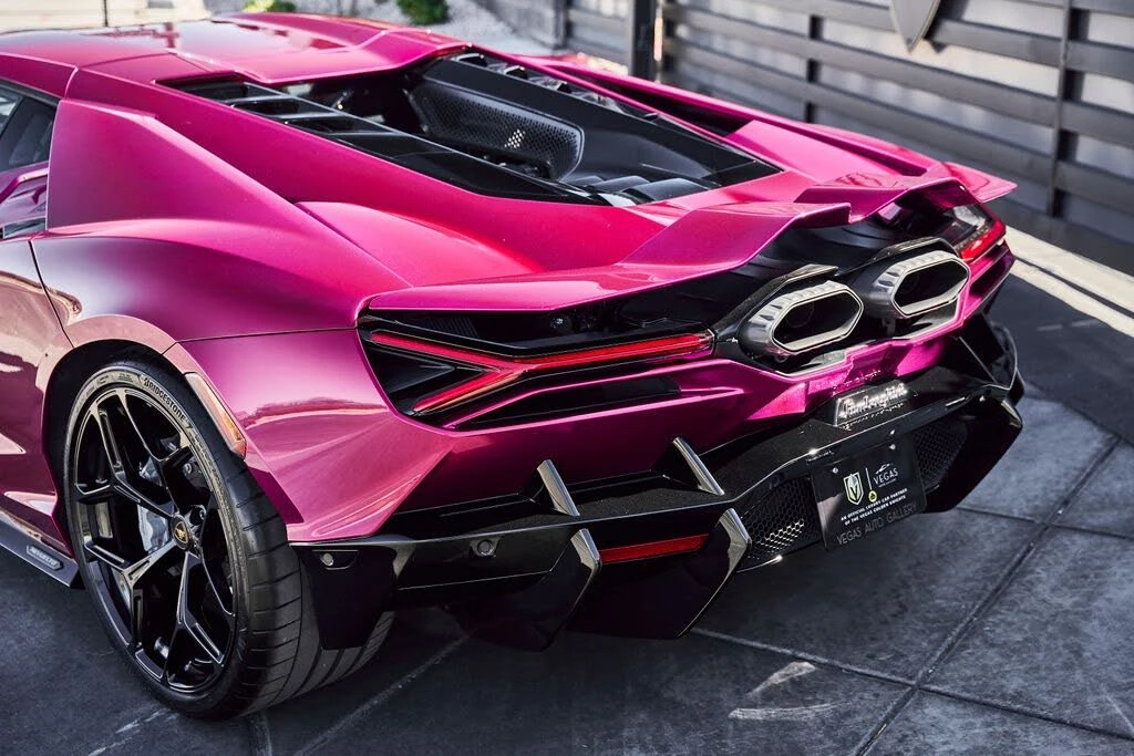 2025 Lamborghini Revuelto - Image 11 of 31