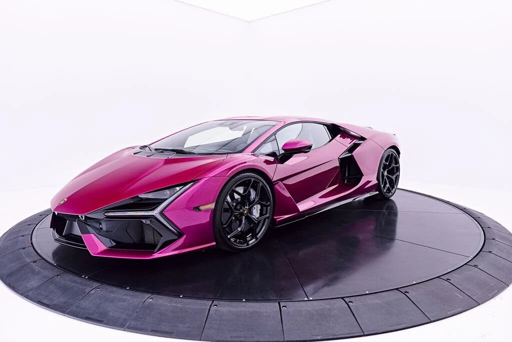 2025 Lamborghini Revuelto - Image 12 of 31
