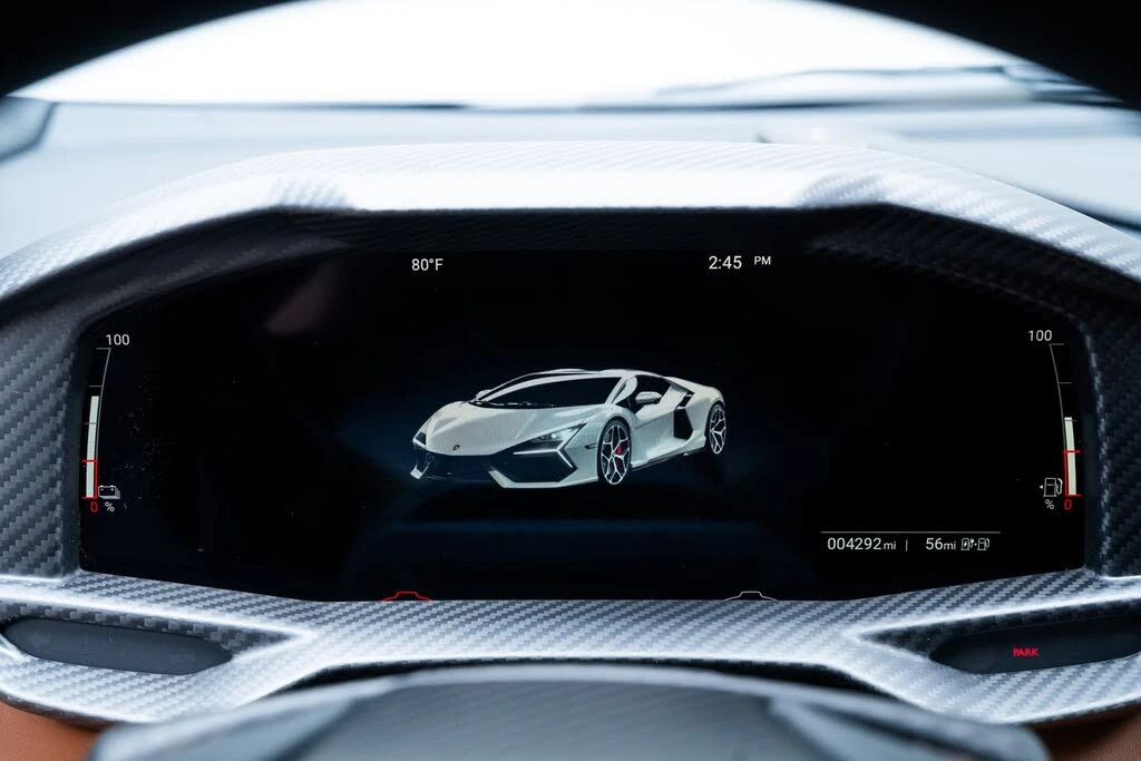 2025 Lamborghini Revuelto - Image 27 of 31