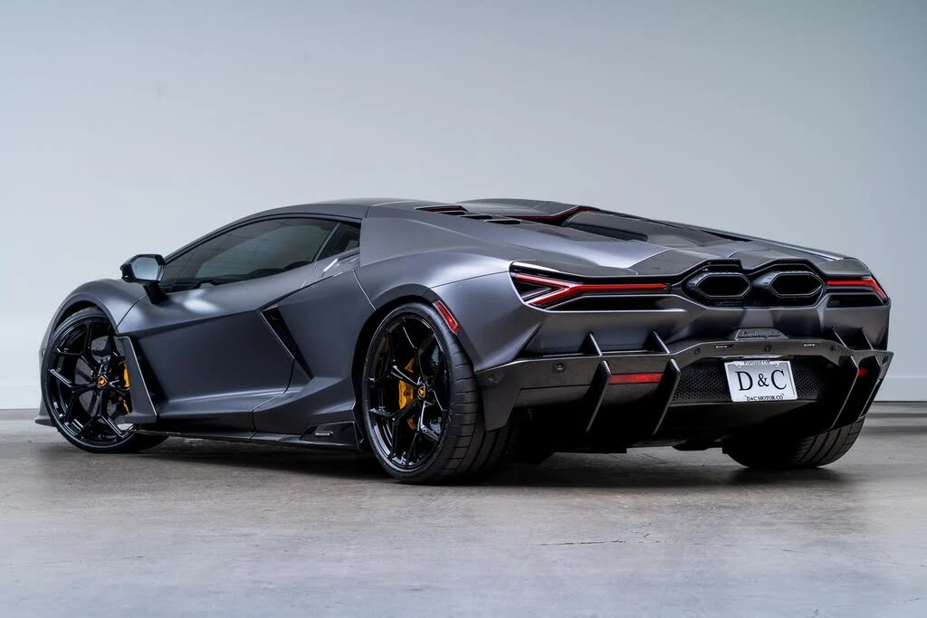 2025 Lamborghini Revuelto - Image 4 of 31