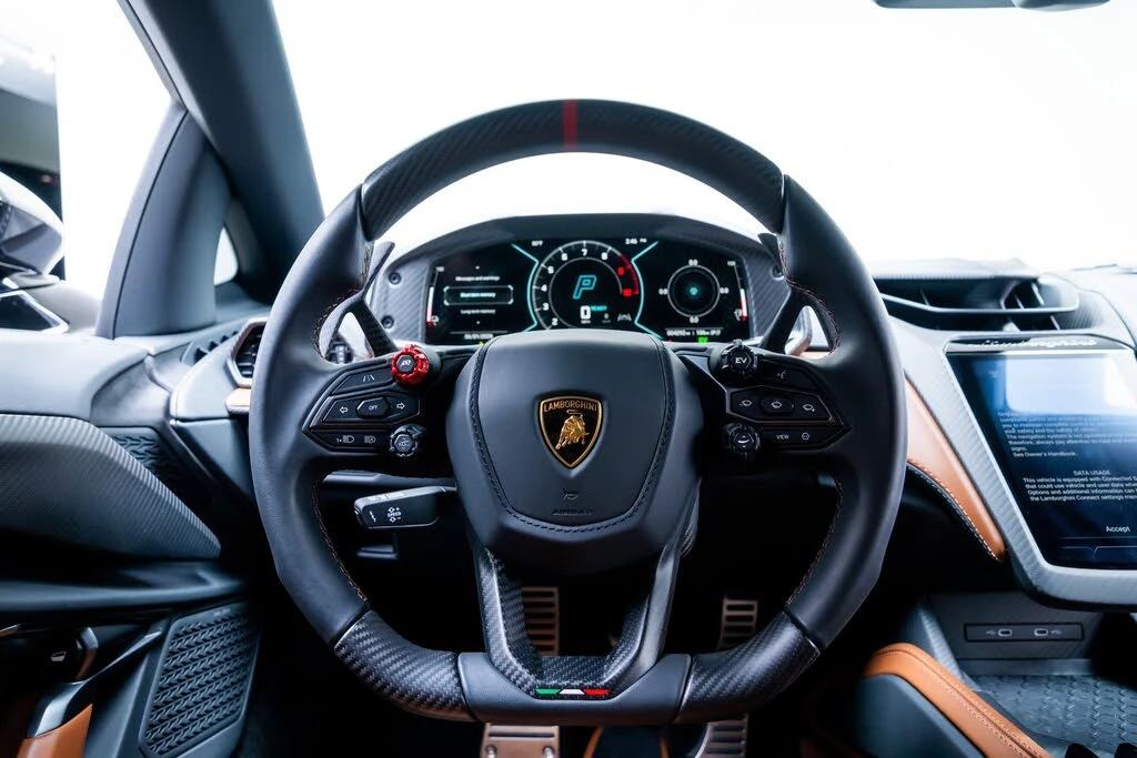 2025 Lamborghini Revuelto - Image 31 of 31