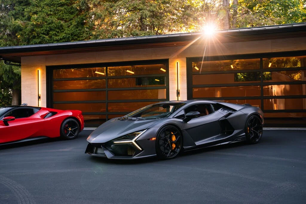 2025 Lamborghini Revuelto - Image 22 of 31