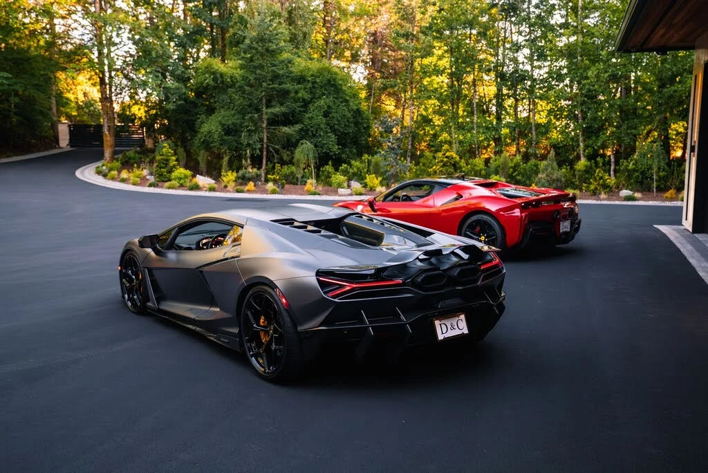 2025 Lamborghini Revuelto - Image 23 of 31