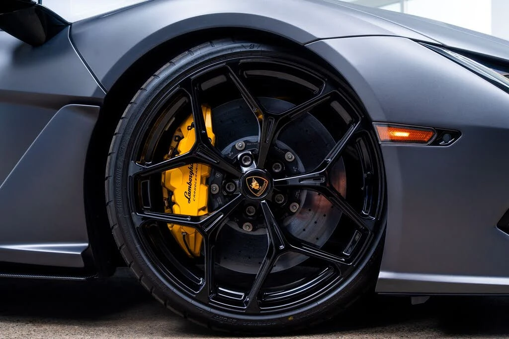 2025 Lamborghini Revuelto - Image 11 of 31