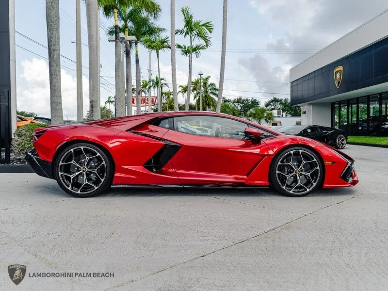 2025 Lamborghini Revuelto - Image 7 of 31